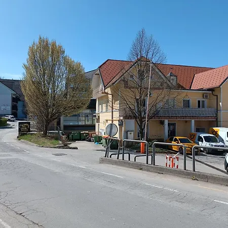Apartma Angela *